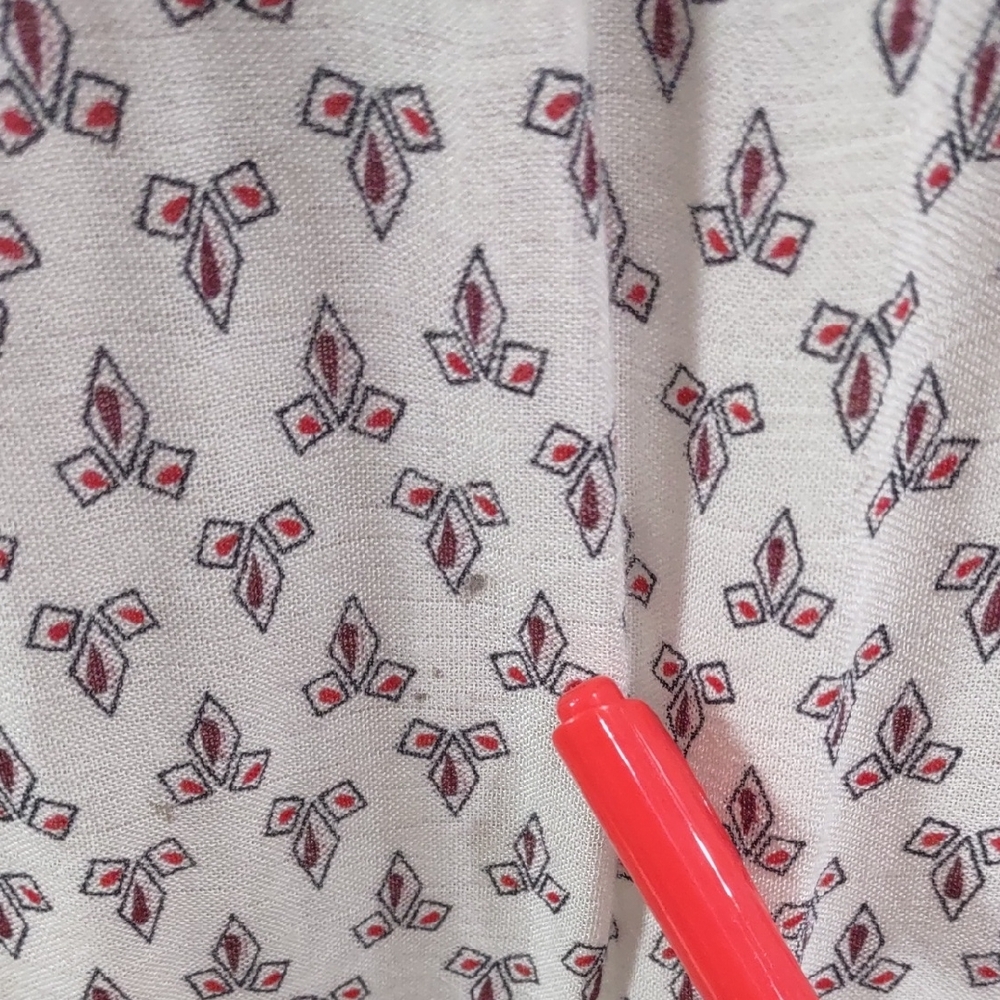 ZARA TRAFALUC Patterned Cream Skirt with Black and Red Accents - Picture 3 of 17